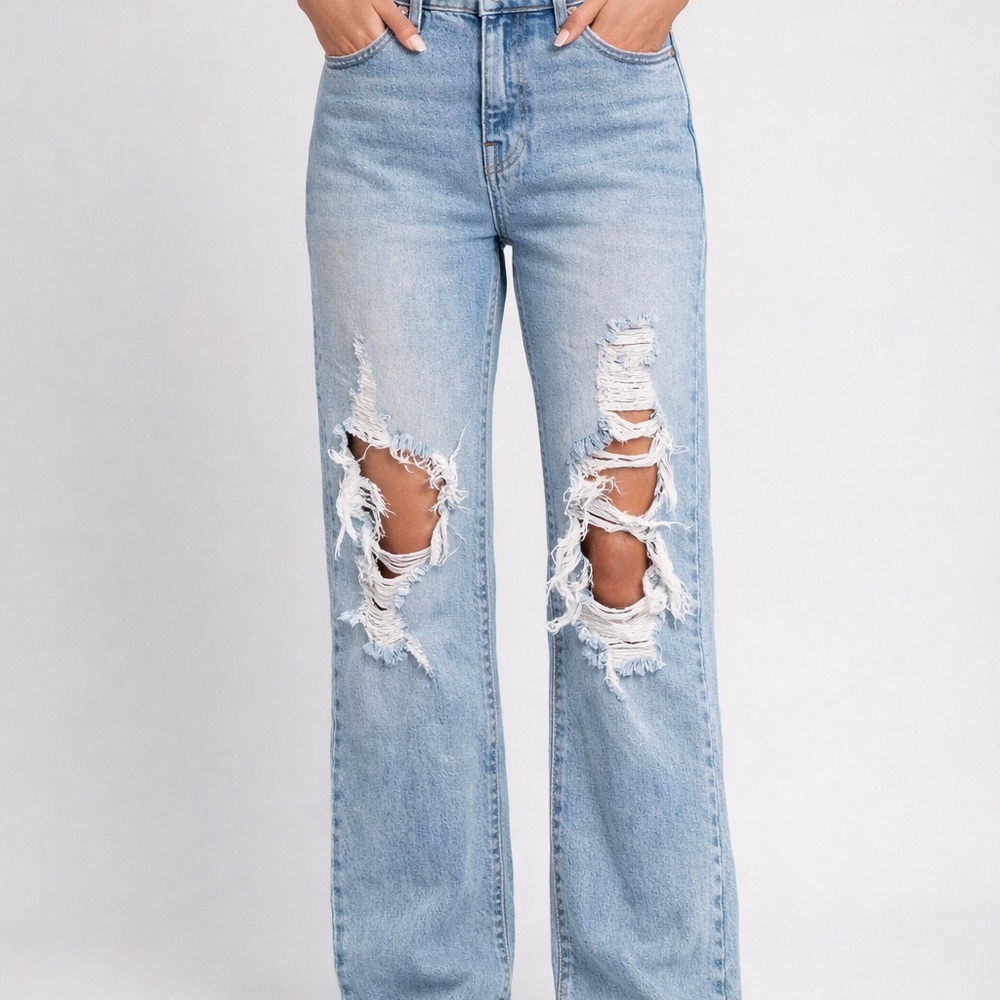 Cello Distressed Light Wash Wide Leg Jeans Size 7 Frayed Hem Ripped Denim